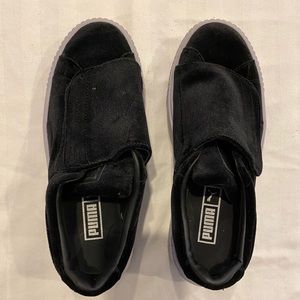 PUMA Velcro sneakers